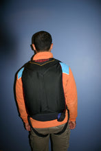 Load image into Gallery viewer, BASE Androgen Container: Exceptional performance for BASE jumping enthusiasts. The Androgen Container combines durability and functionality, ensuring reliable parachute deployment. Designed for extreme conditions, it offers enhanced safety and ease of use. Elevate your BASE jumping experience with the Androgen Container