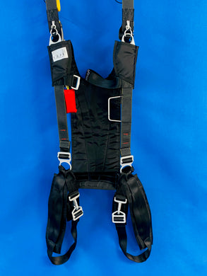 Skydive Training Harness: Optimize your training with this reliable harness. Designed for skydiving, it ensures safety and comfort during training sessions. Adjustable fit and durable construction for long-lasting performance. Maximize your skydiving skills with this essential training gear